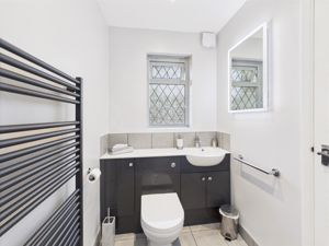 Downstairs shower room - click for photo gallery